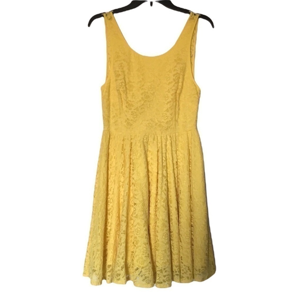 PINS AND NEEDLES Yellow Lace Scoop Neck V-Back Sleeveless Fit & Flare Size Large